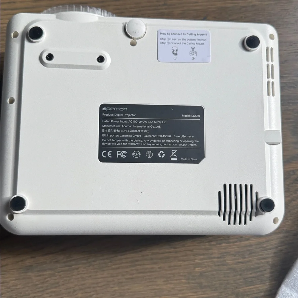 Apeman LC550 LCD Video Projector with remote 1280x720 p resolution